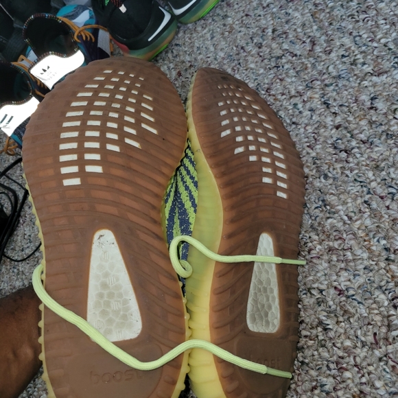 Adidas Yeezy sneakers - Picture 4 of 5